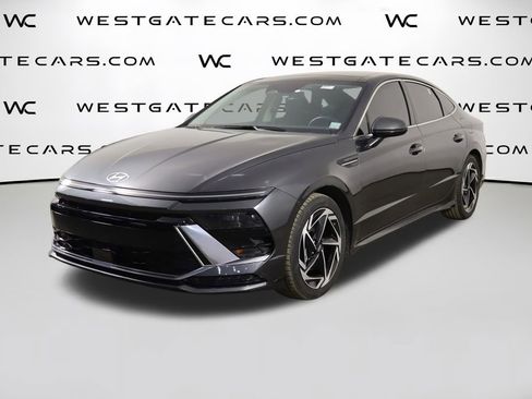 Used 2025 Hyundai Sonata SEL FWD image 1