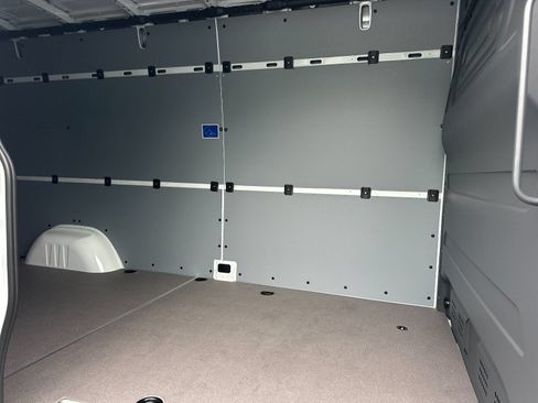Used 2026 Mercedes-Benz Sprinter 2500 image 12