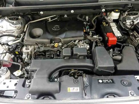 Certified 2022 Toyota RAV4 LE FWD image 21
