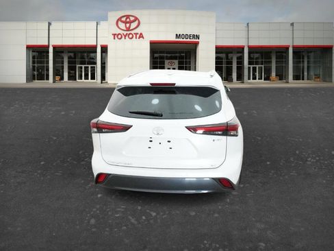 New 2026 Toyota Highlander Limited AWD/4WD image 7