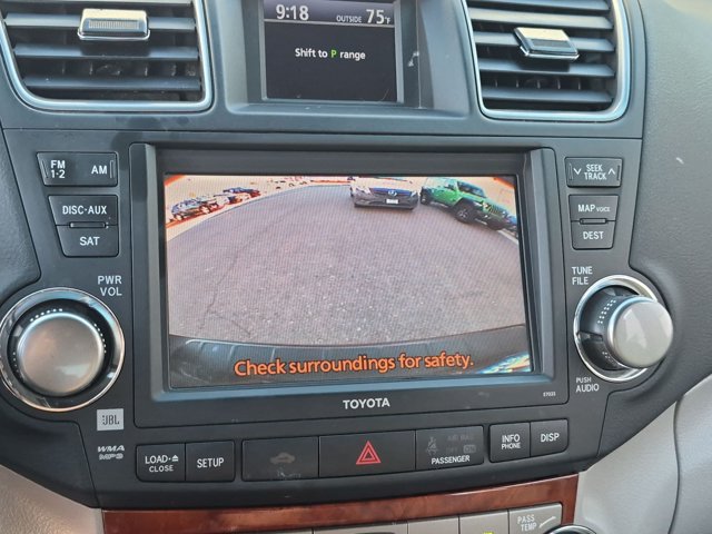 Used 2012 Toyota Highlander Limited w/ Tow Pkg FWD image 14