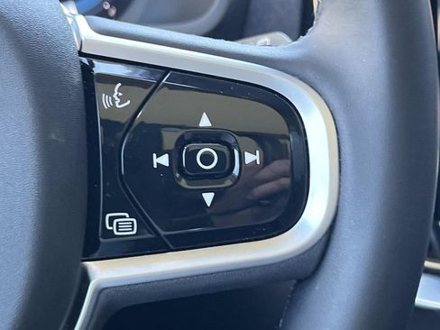 Used 2025 Volvo XC90 B6 Ultra image 32