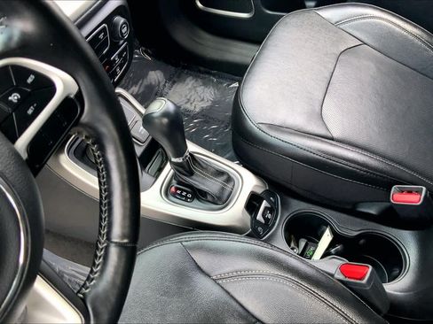 Used 2021 Jeep Compass Latitude AWD/4WD image 17