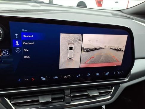 Used 2024 Chevrolet Equinox EV RS image 32