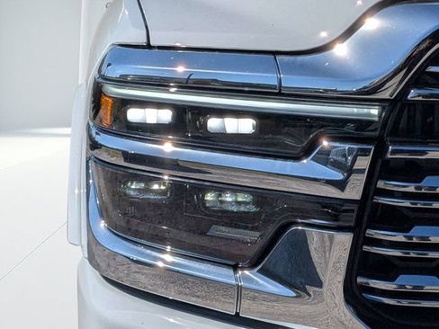 New 2026 RAM 2500 Limited AWD/4WD image 9