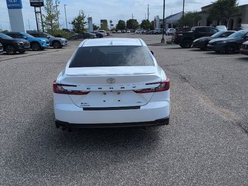 Used 2025 Toyota Camry SE w/ Multimedia Upgrade Package FWD image 18