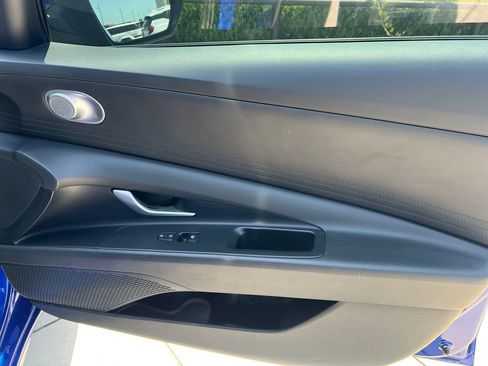 Used 2024 Hyundai Elantra SEL FWD image 6