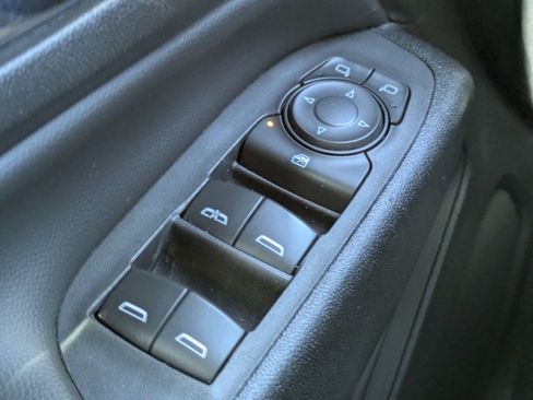 Used 2020 Chevrolet Equinox Premier FWD image 30
