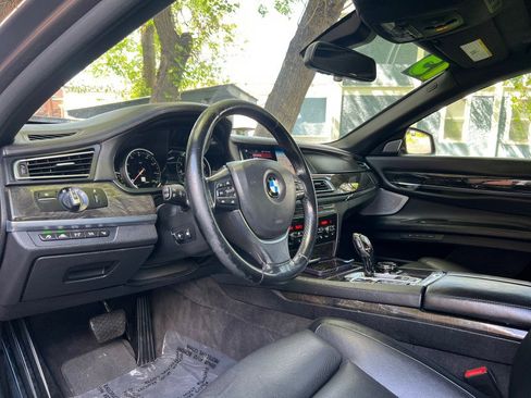 Used 2015 BMW 750Li xDrive AWD/4WD image 17