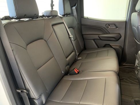 New 2024 Chevrolet Colorado LT w/ LT Convenience Package III image 37