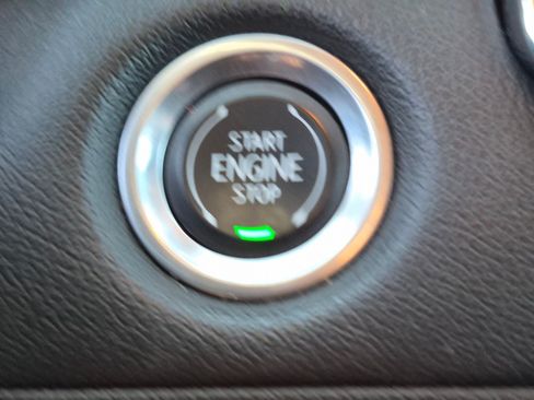 Used 2023 Chevrolet Colorado LT AWD/4WD image 17