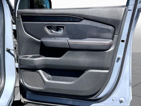 Used 2024 Honda Pilot TrailSport image 22