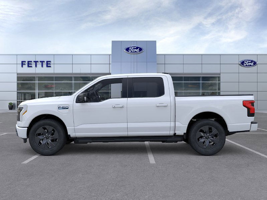 New 2025 Ford F150 Lightning Flash AWD/4WD image 3