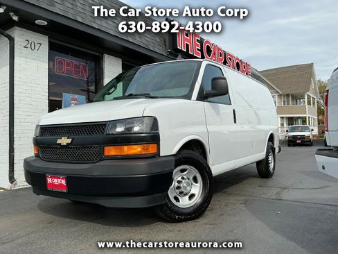 Used 2021 Chevrolet Express 3500 w/ Driver Convenience Package image 1
