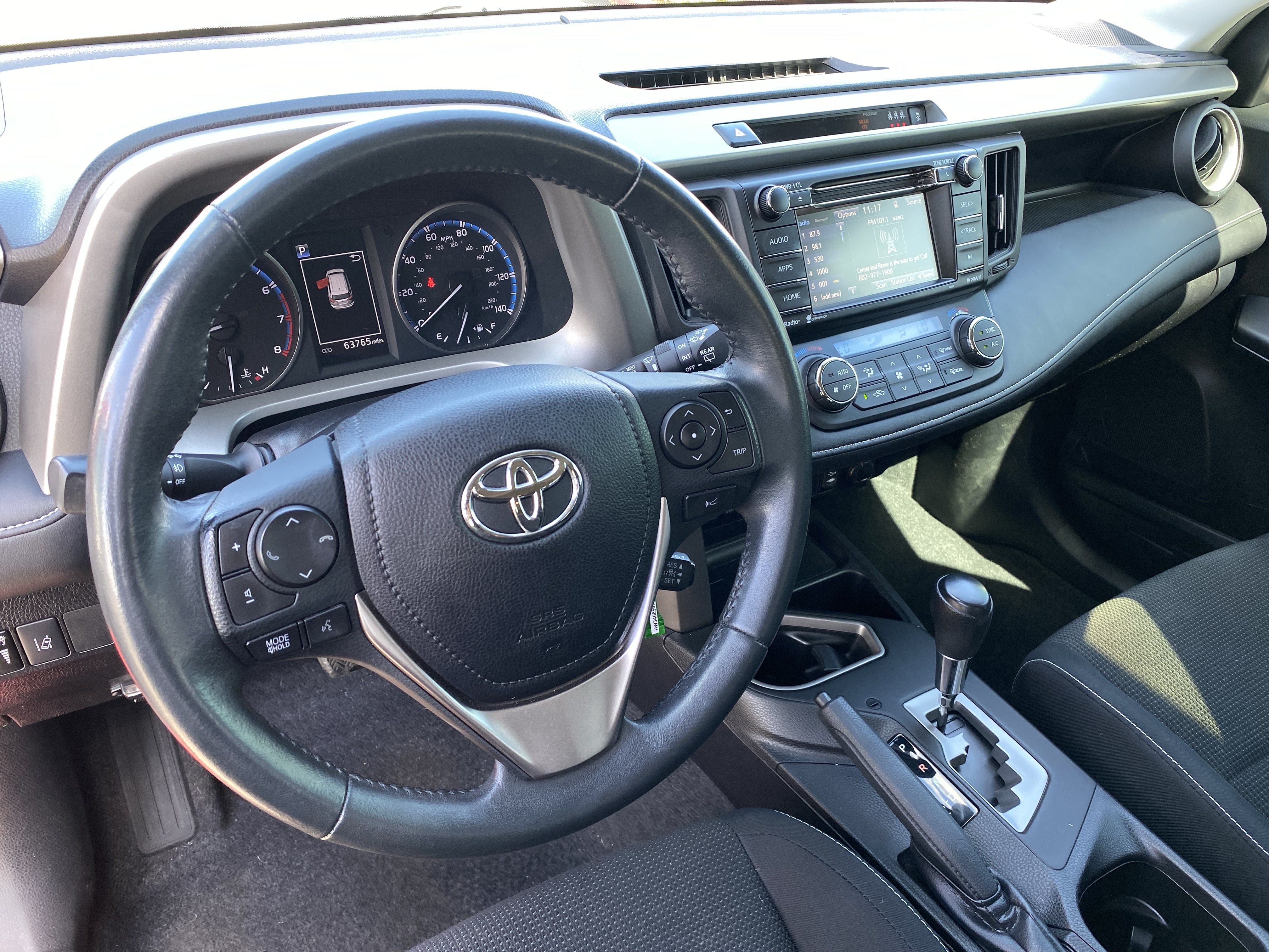 Used 2017 Toyota RAV4 XLE w/ Carpet Mat Package FWD image 18