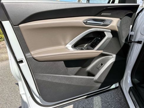 New 2025 Audi Q5 Prestige image 17