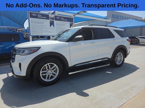 Used 2025 Ford Explorer Active RWD image 1