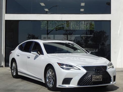 Used 2021 Lexus LS 500 RWD image 9
