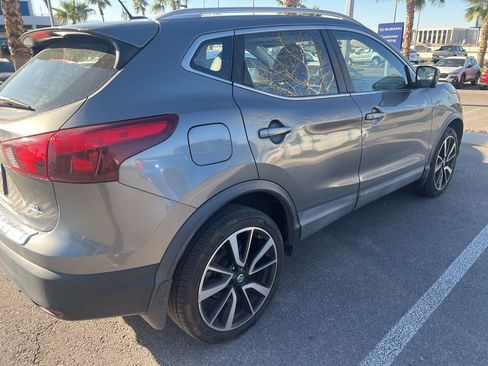 Used 2017 Nissan Rogue Sport SL w/ SL Premium Package FWD image 31