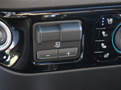 Used 2026 Chevrolet Silverado 1500 High Country AWD/4WD image 29