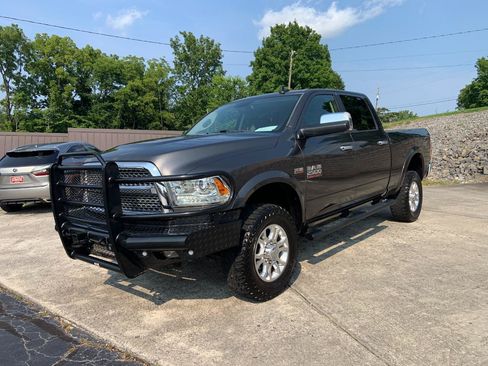 Used 2017 RAM 2500 Laramie AWD/4WD image 1
