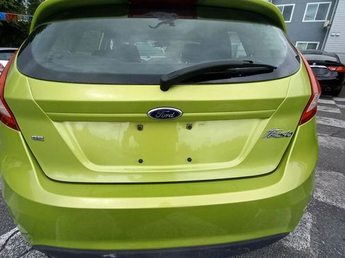 Used 2013 Ford Fiesta SE image 6