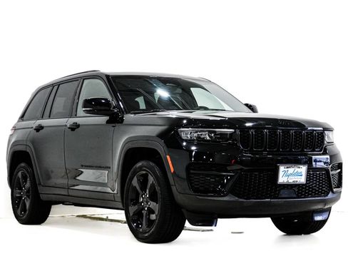 Used 2023 Jeep Grand Cherokee Altitude AWD/4WD image 1