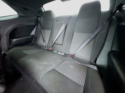 Used 2019 Dodge Challenger SXT RWD image 15