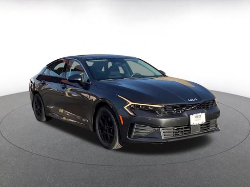 Used 2025 Kia K5 LXS FWD image 3