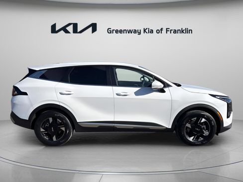 New 2026 Kia Sportage LX image 8