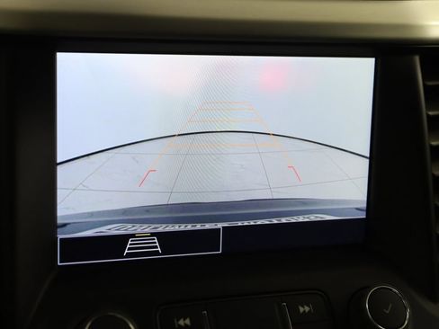 Used 2023 GMC Acadia SLE w/ Driver Convenience Package image 8