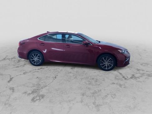 Used 2017 Lexus ES 350 image 2
