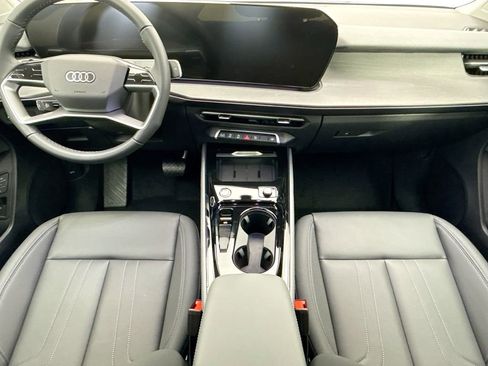 Used 2026 Audi Q3 quattro 2.0T AWD/4WD image 13