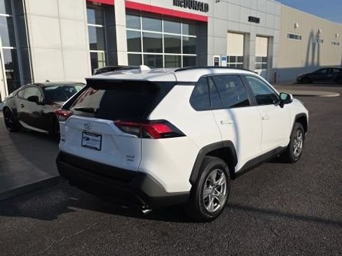 Used 2025 Toyota RAV4 XLE AWD/4WD image 6