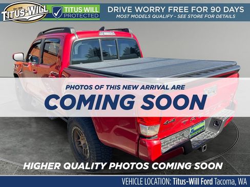 Used 2016 Toyota Tacoma SR w/ Towing Package AWD/4WD image 4