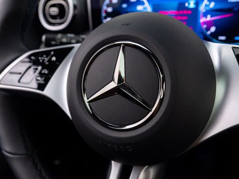 Used 2026 Mercedes-Benz GLC 300 4MATIC image 21