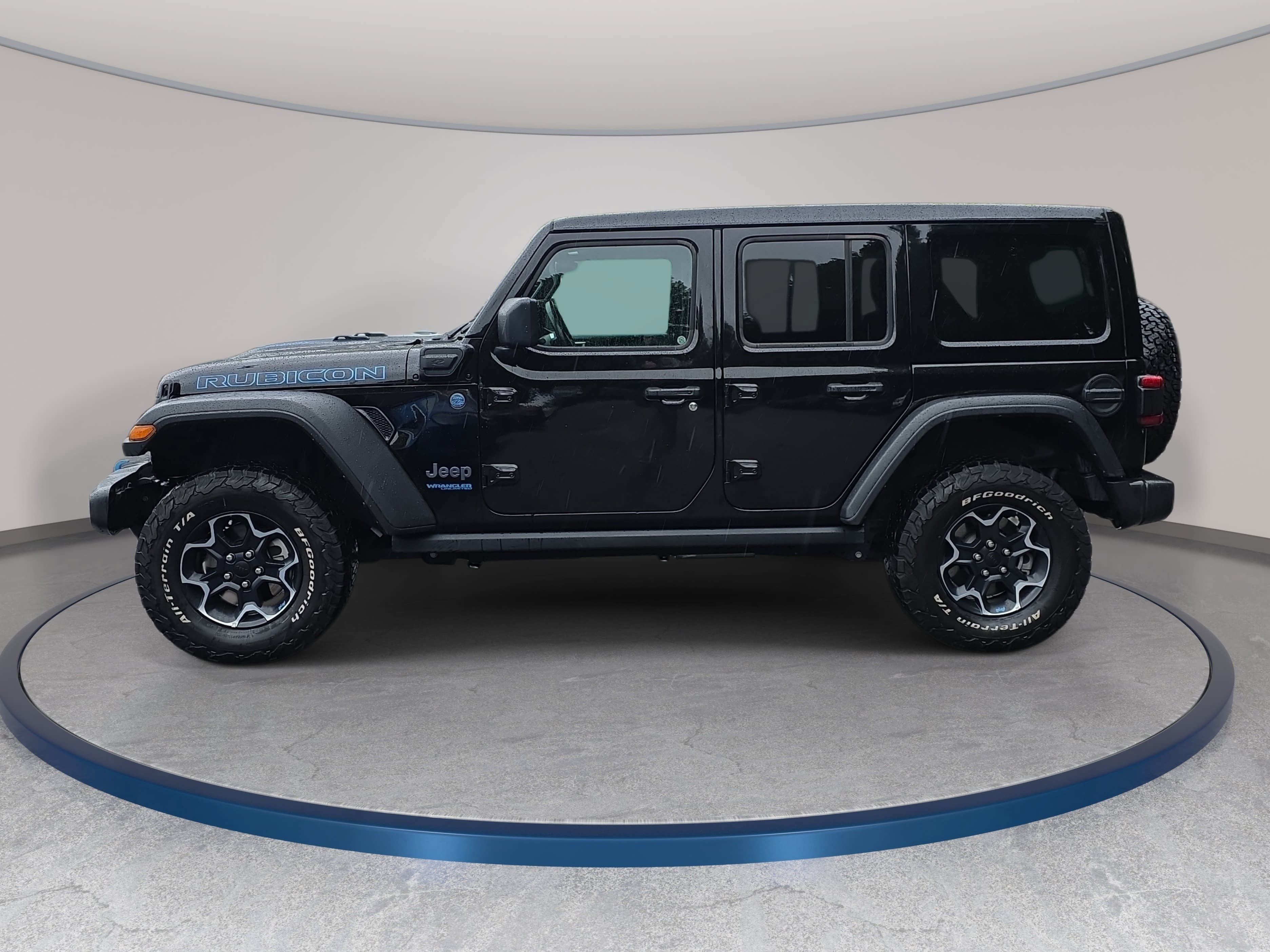 Used 2022 Jeep Wrangler Unlimited Rubicon 4xe w/ Cold Weather Group AWD/4WD image 3