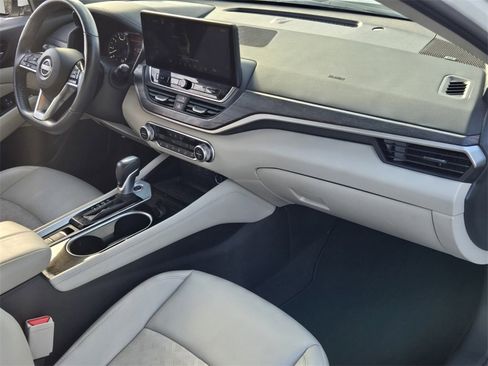 Used 2024 Nissan Altima 2.5 SL image 16