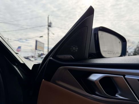 Used 2023 BMW 440i xDrive Coupe w/ Premium Package image 13