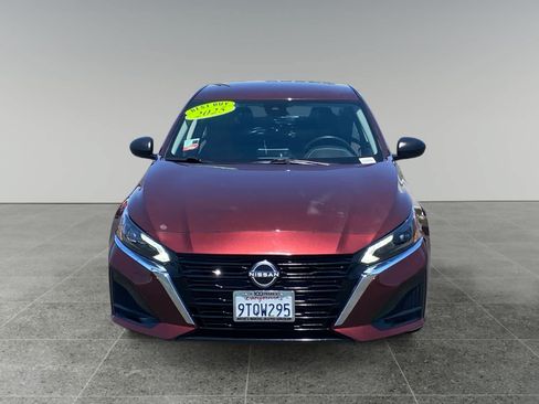 Used 2025 Nissan Altima 2.5 SV FWD image 8