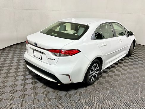 Used 2021 Toyota Corolla LE image 16