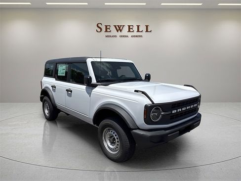 New 2025 Ford Bronco 4-Door image 8