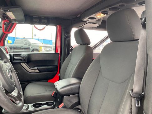 Used 2018 Jeep Wrangler Sport image 9