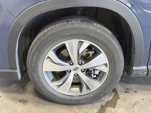 Certified 2024 Subaru Ascent Premium w/ Convenience Package AWD/4WD image 10