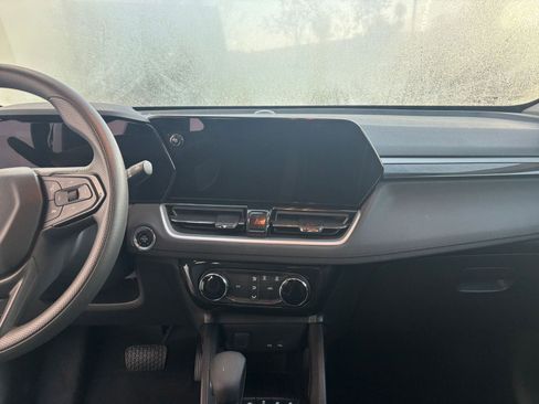 Used 2025 Chevrolet TrailBlazer LT image 18