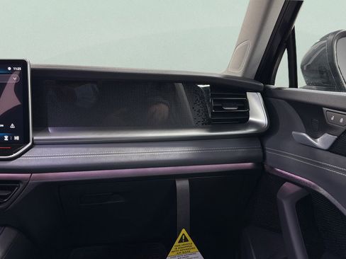 New 2026 Volkswagen Tiguan SE image 39