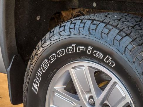 Used 2016 GMC Sierra 1500 SLE w/ SLE Value Package image 10