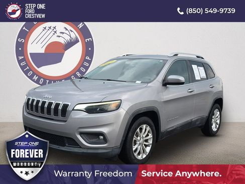 Used 2019 Jeep Cherokee Latitude w/ Popular Appearance Group FWD image 1
