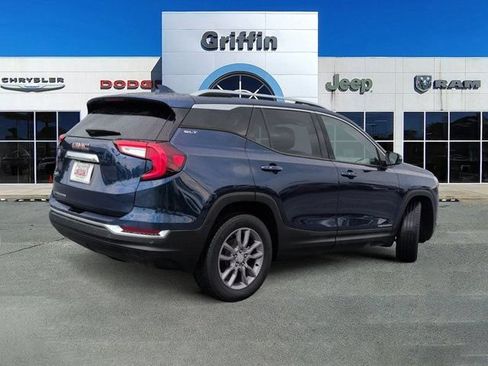 Used 2022 GMC Terrain SLT FWD image 4