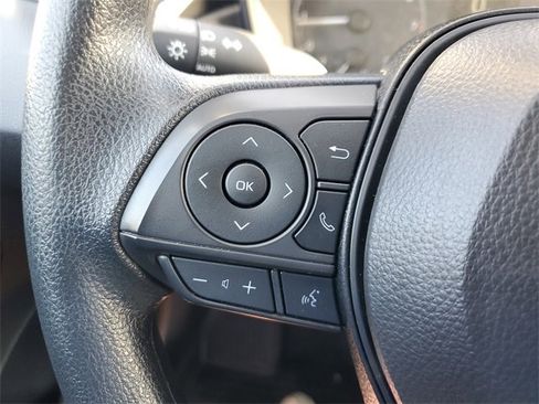 Used 2025 Toyota Corolla LE image 26